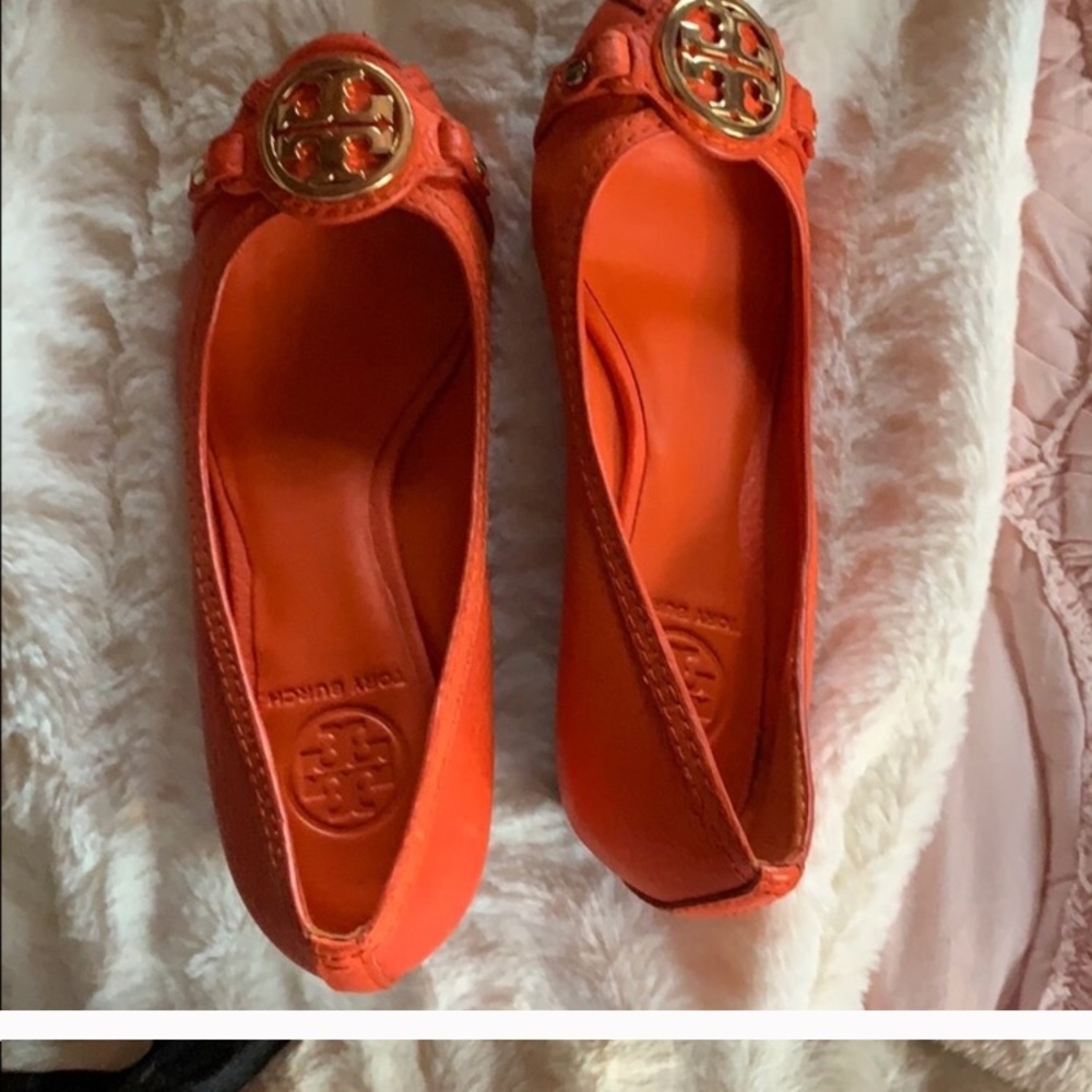 Tory Burch peep toe like new